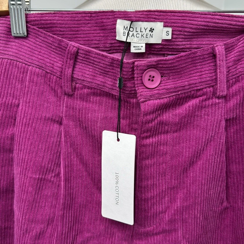 Molly Bracken Corduroy Pants w  Pleats on Front  NWT sz. SMALL